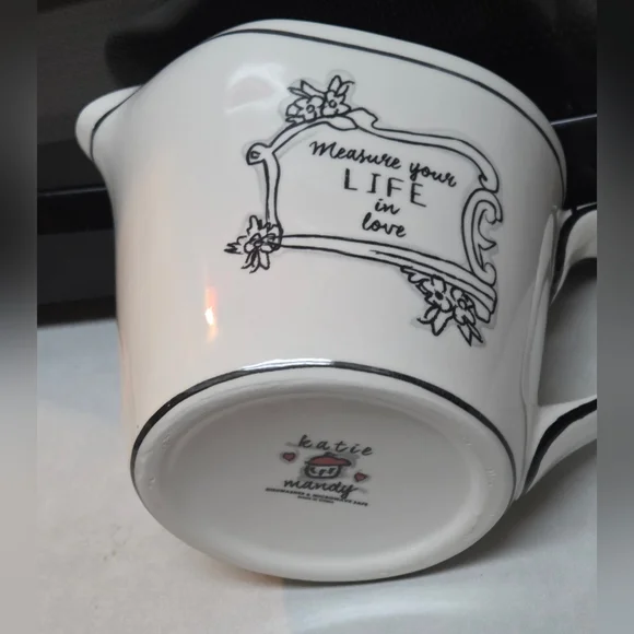 Katie Mandy 1Qt Ceramic Porcelain Measure Your Life In Love Measuring Cup